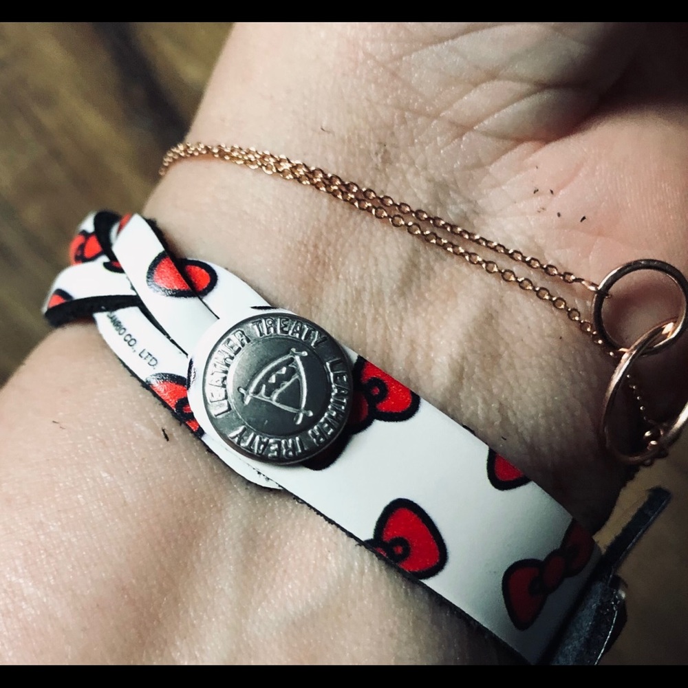 HELLO KITTY-NWOT Leather Snap Bracelet - Picture 14 of 16